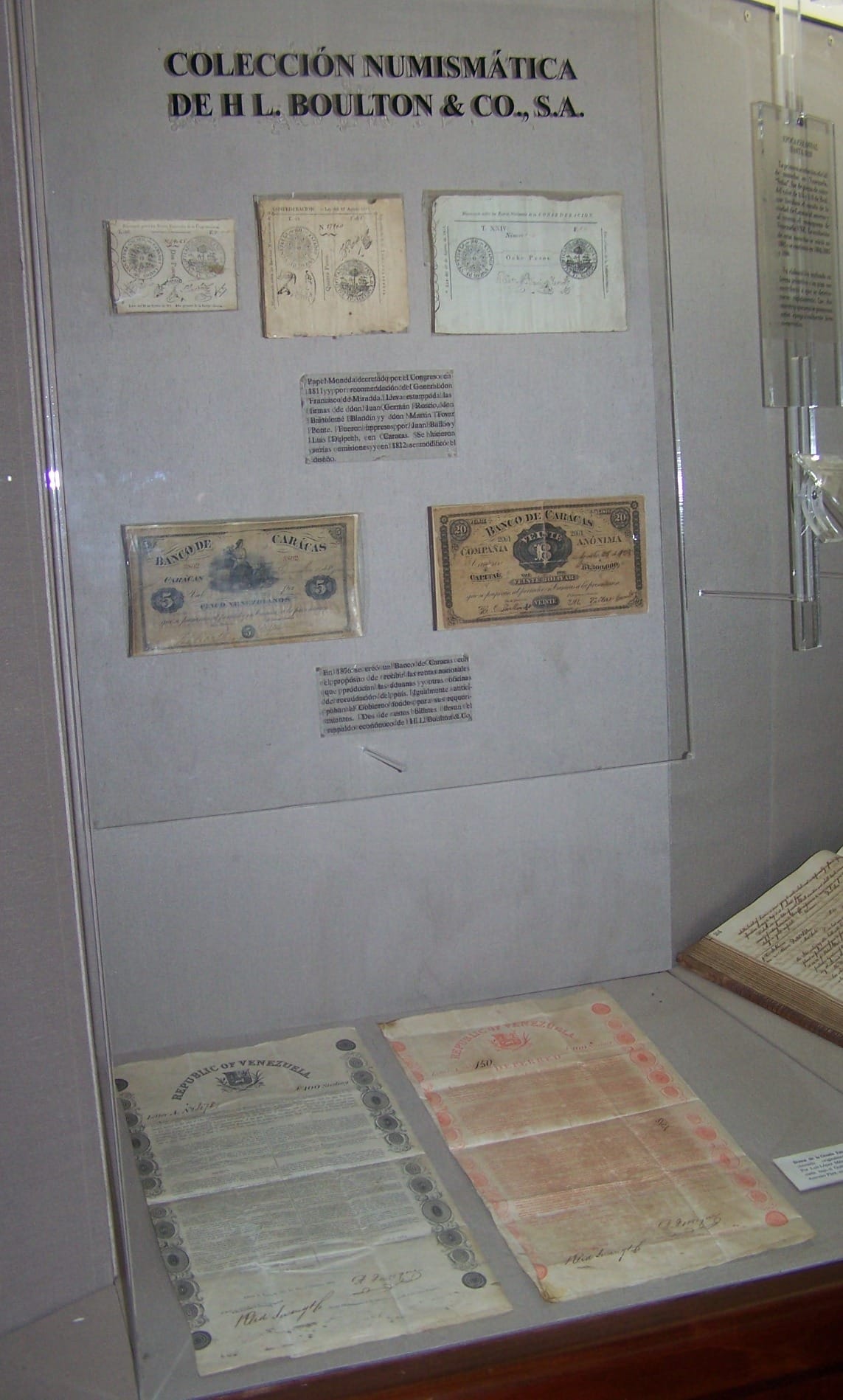 Primer papel moneda de 1811 y Bonos de la Deuda Extranjera